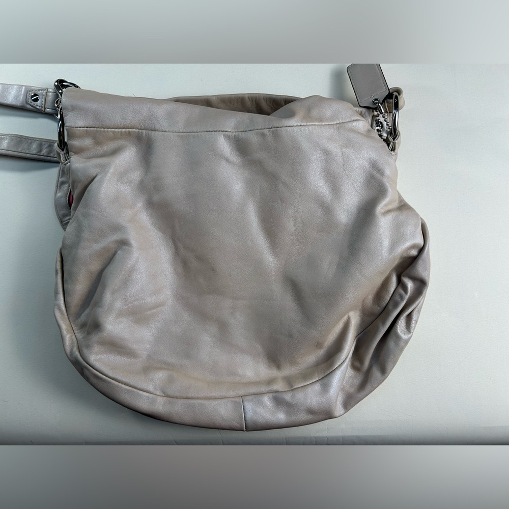 Coach Cream Shoulder Bag - Picture 8 of 12